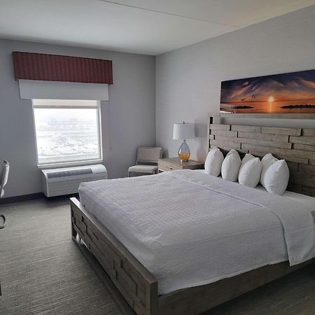 Hampton Inn & Suites Erie Bayfront Kültér fotó