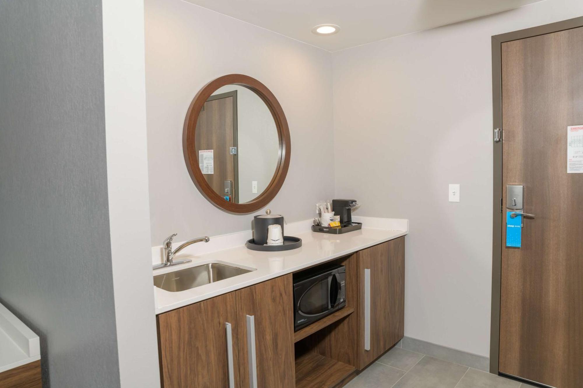 Hampton Inn & Suites Erie Bayfront Kültér fotó