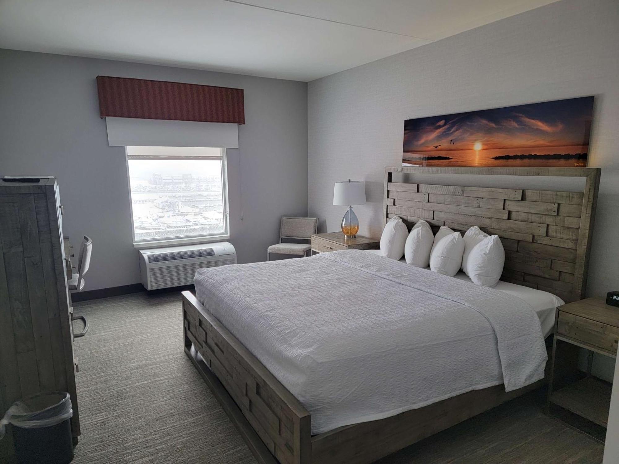 Hampton Inn & Suites Erie Bayfront Kültér fotó