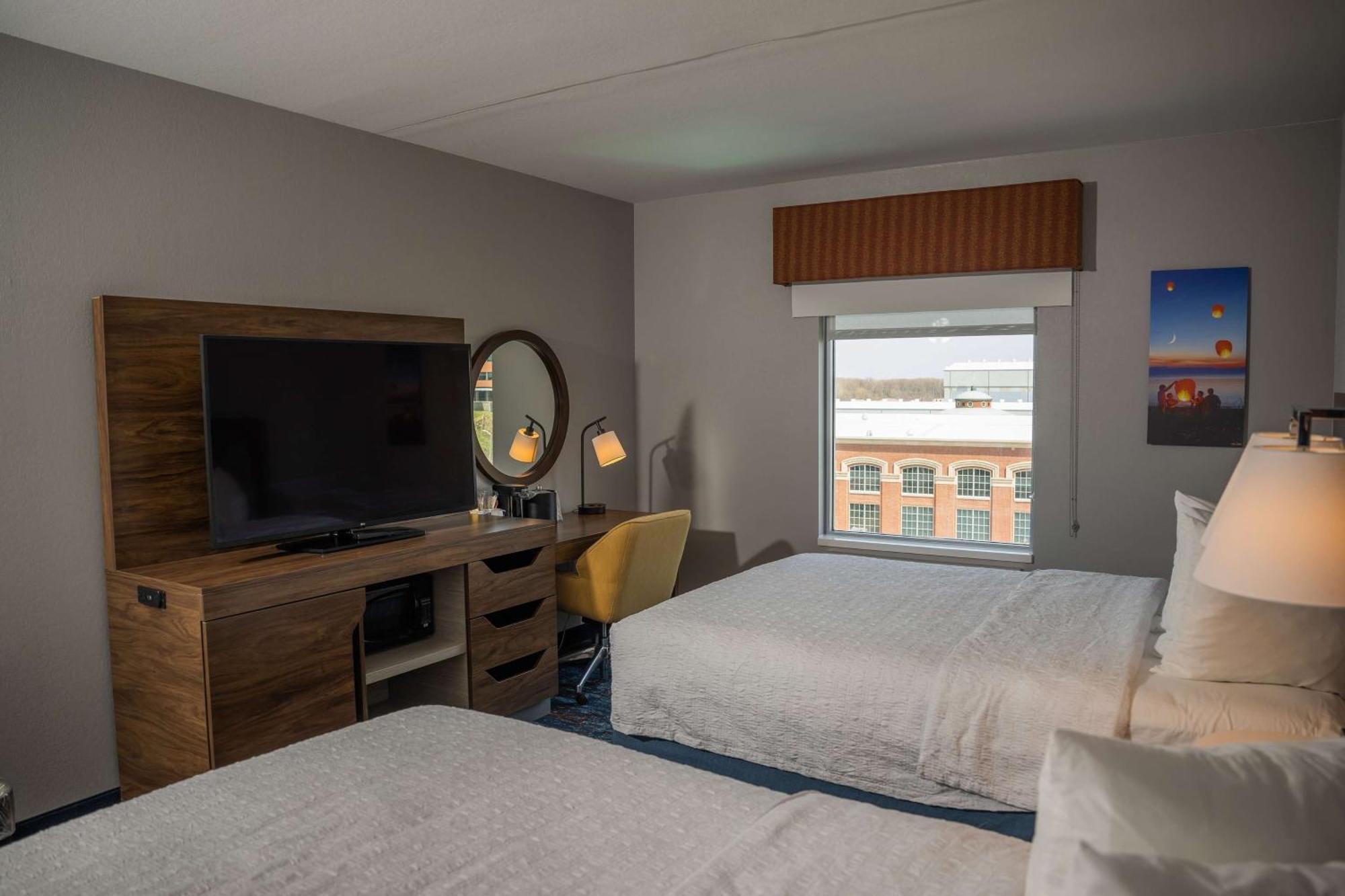 Hampton Inn & Suites Erie Bayfront Kültér fotó
