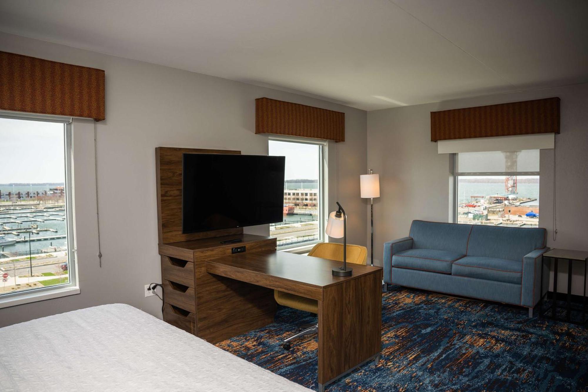 Hampton Inn & Suites Erie Bayfront Kültér fotó