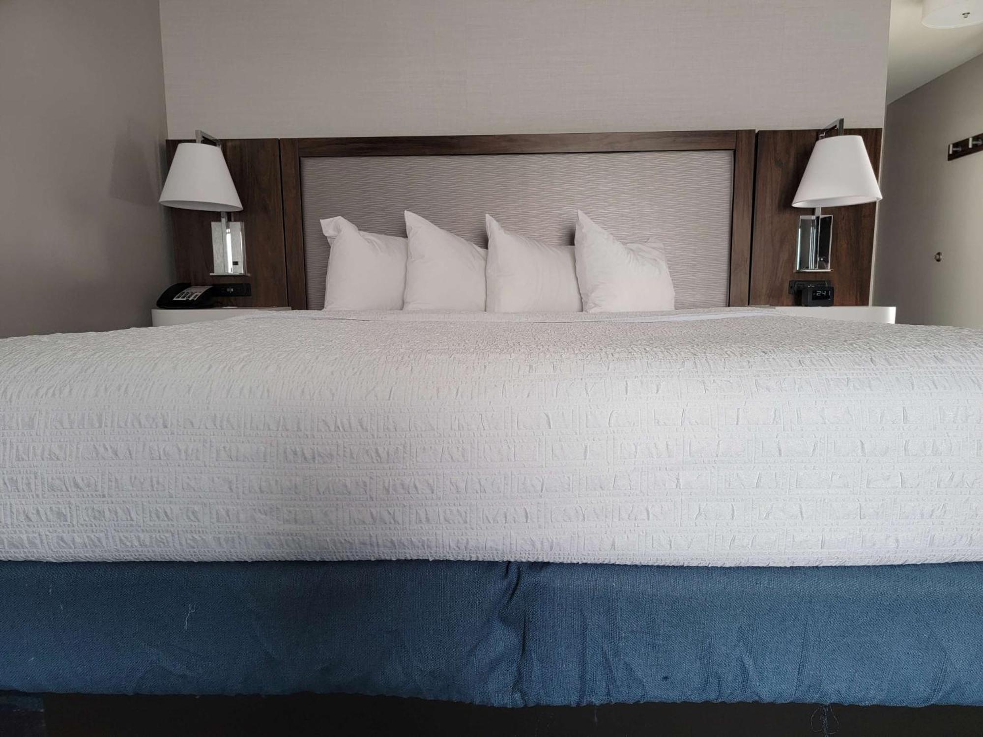 Hampton Inn & Suites Erie Bayfront Kültér fotó
