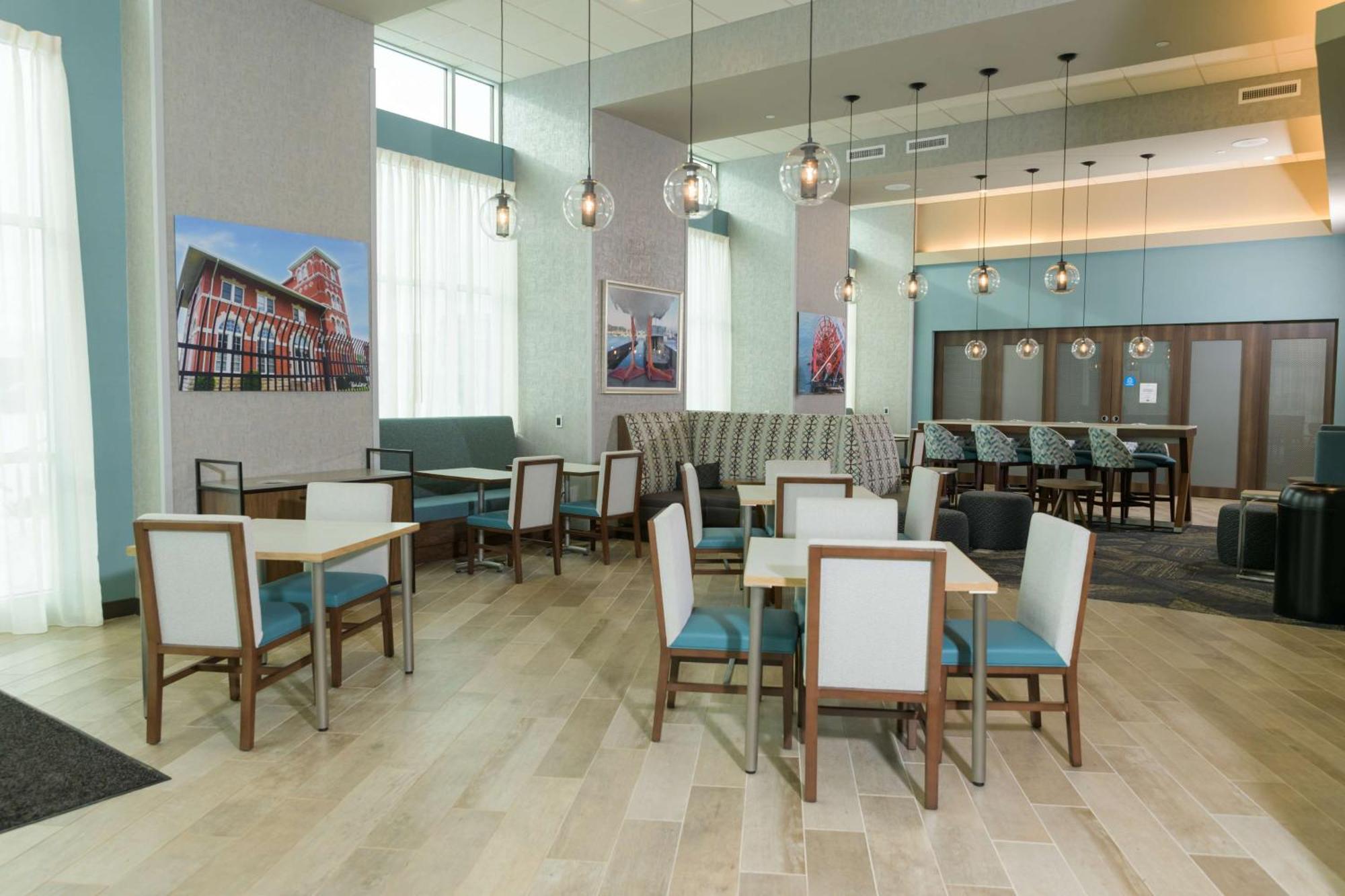 Hampton Inn & Suites Erie Bayfront Kültér fotó