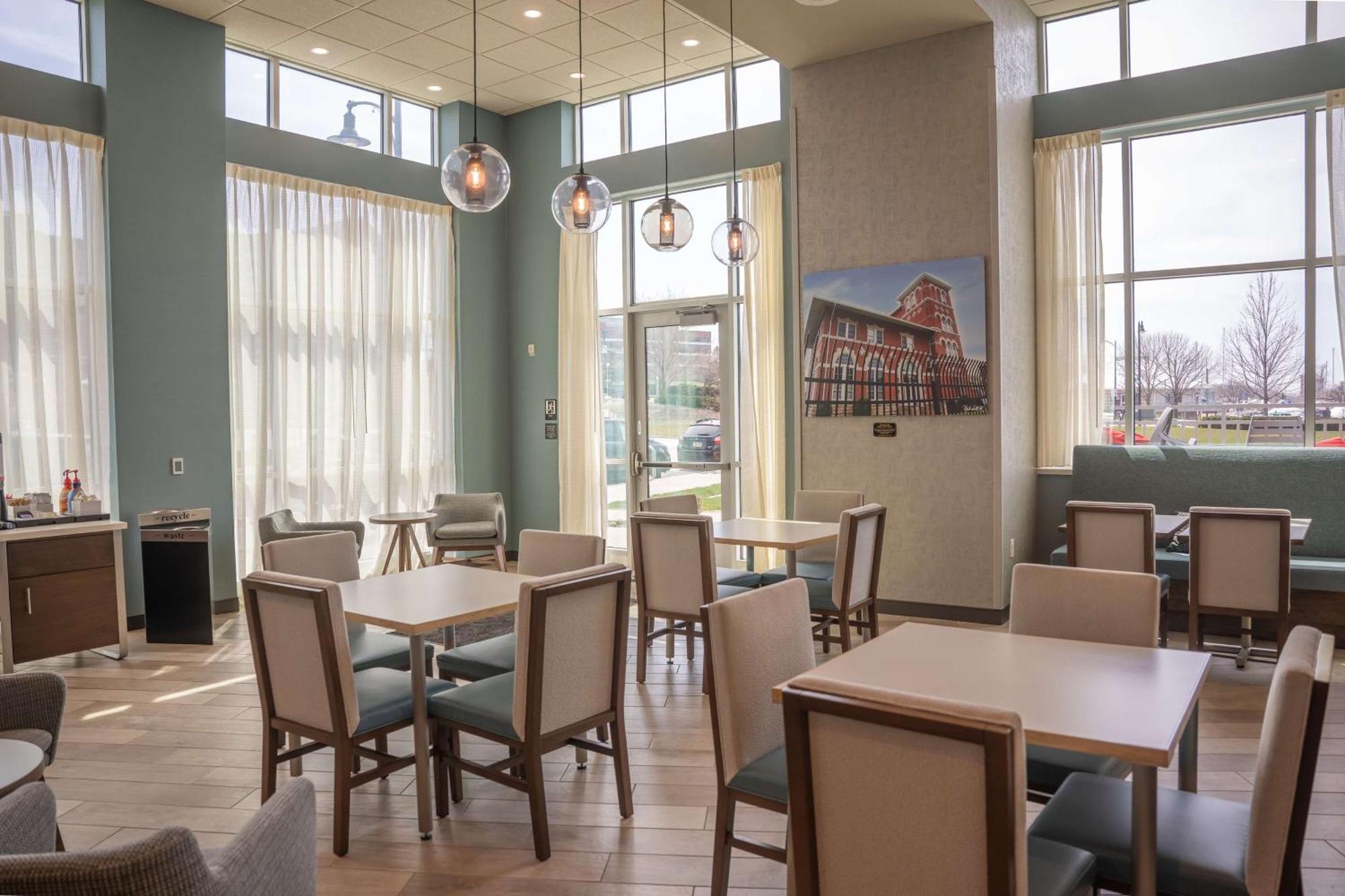 Hampton Inn & Suites Erie Bayfront Kültér fotó